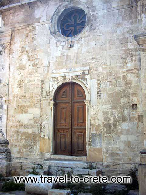 AGIA AIKATERINI - Agia Aikaterini church entrance