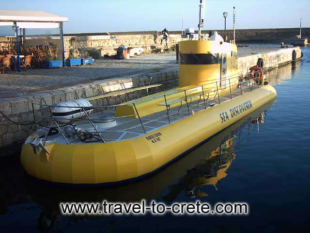 CHANIA TOWN - Sea discoverer in Chania port