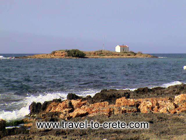 MALIA - The small islet across the beach