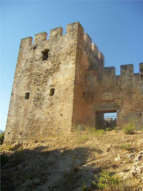 TOWER - Frangokastello lies on the shores of the Mediterranean sea and was built by the Venetians to protect the land against the Turcs and pirates. On several locations on Creta, strongholds can be found, but this one is rather particular due to its square form by hendrik de leyn