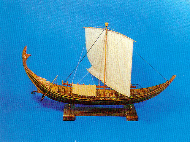 MINOAN SHIP - Minoan ship (1700-1400 BC)- NAUTICAL MUSEUM OF CRETE