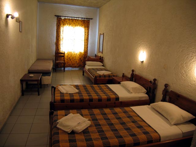 The room with 3 beds of Flisvos Hotel