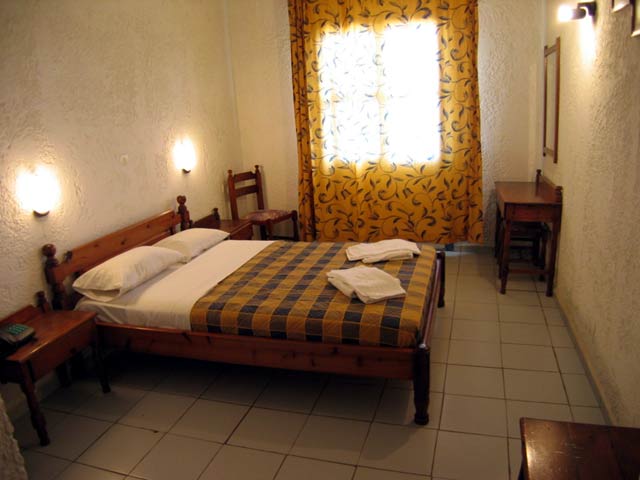 The double room of Flisvos Hotel