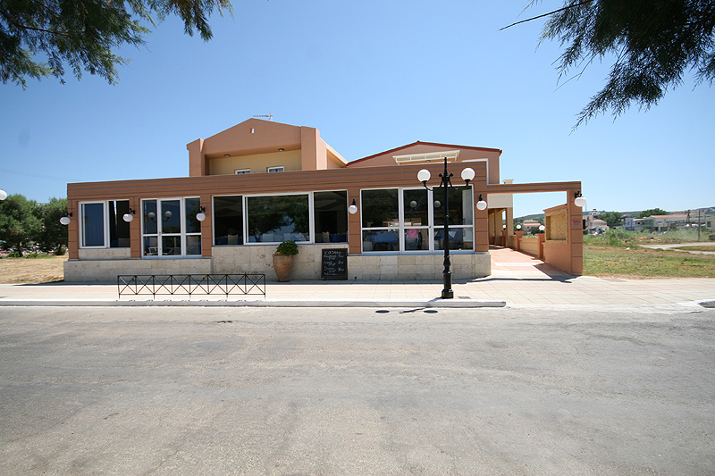 The swimming pool of Castro beach Hotel