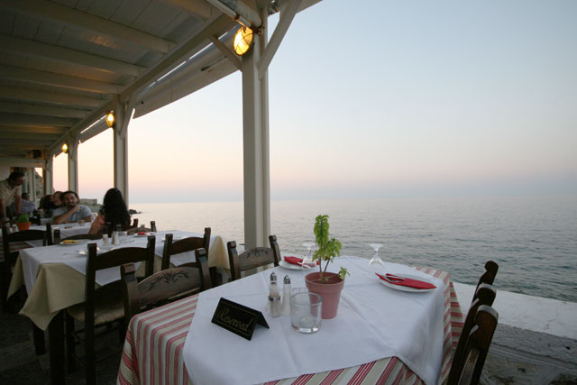 Passas Tavern - restaurant you can enjoy the food and the view next to the see CLICK TO ENLARGE