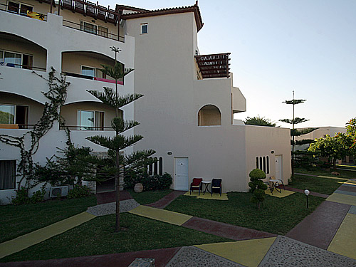 The swimming pool of Eliros Hotel CLICK TO ENLARGE