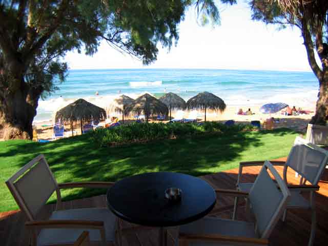 From Diamonds Beach Bar - Cafe you can enjoy the fantastic view of the exotic beach