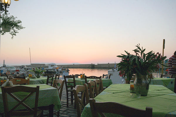 Antigoni Fish Restaurant - Tavern - Old Venetian Harbour - Hania - Crete. CLICK TO ENLARGE