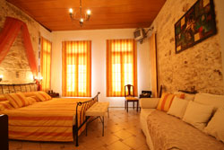 LA STRADA TRADITIONAL HOTEL  IN  16, Xanthoudidou Str. - Old Town