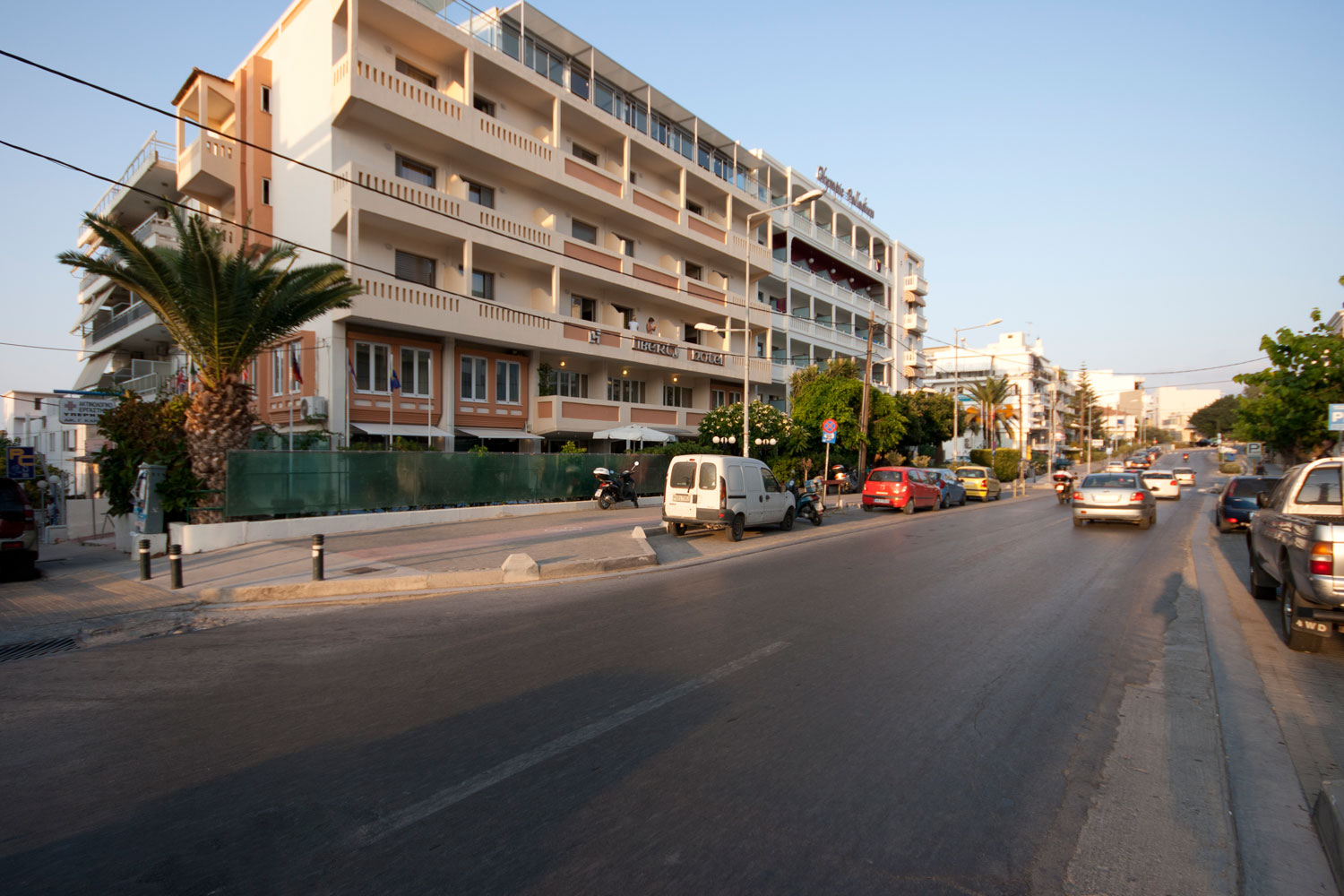 LIBERTY HOTEL IN  Moatsu and Prevelaki str. - Center