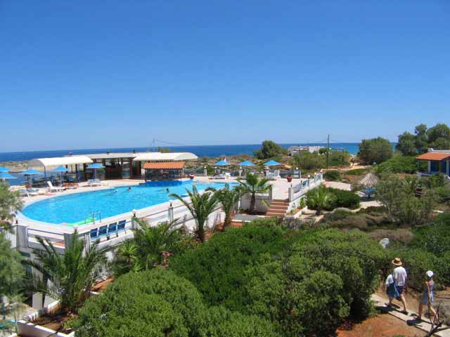 The Swimming Pool next to the beach - Zorbas Hotel Apartments - Stavros akrotiri - Hania - Crete CLICK TO ENLARGE