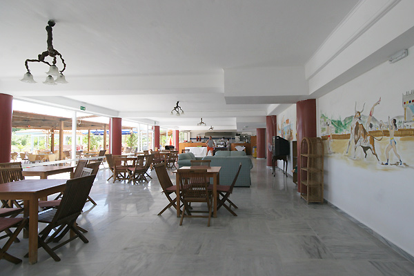 The living room of Minerva Dore Hotel