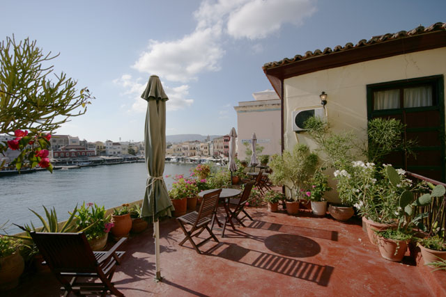 The View of the old Venetian harbour - Hania - Ifigenia studios