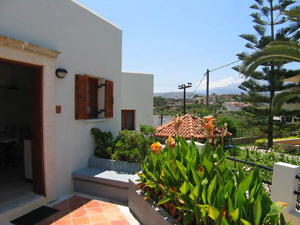 The Garden of Anais Suites Hotel - Hrissi Akti - Hania - Crete CLICK TO ENLARGE